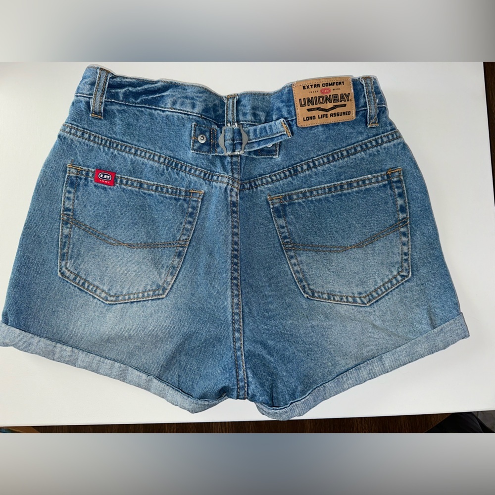 Vintage Union Bay Utility Denim Shorts With Rolled Hem And Adjustable Strap - Picture 3 of 11